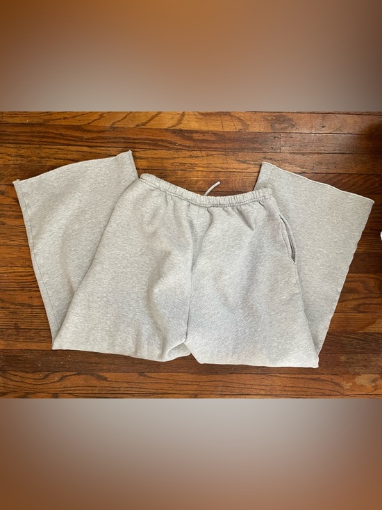 Aritzia Gray Sweatpants - Picture 2 of 3